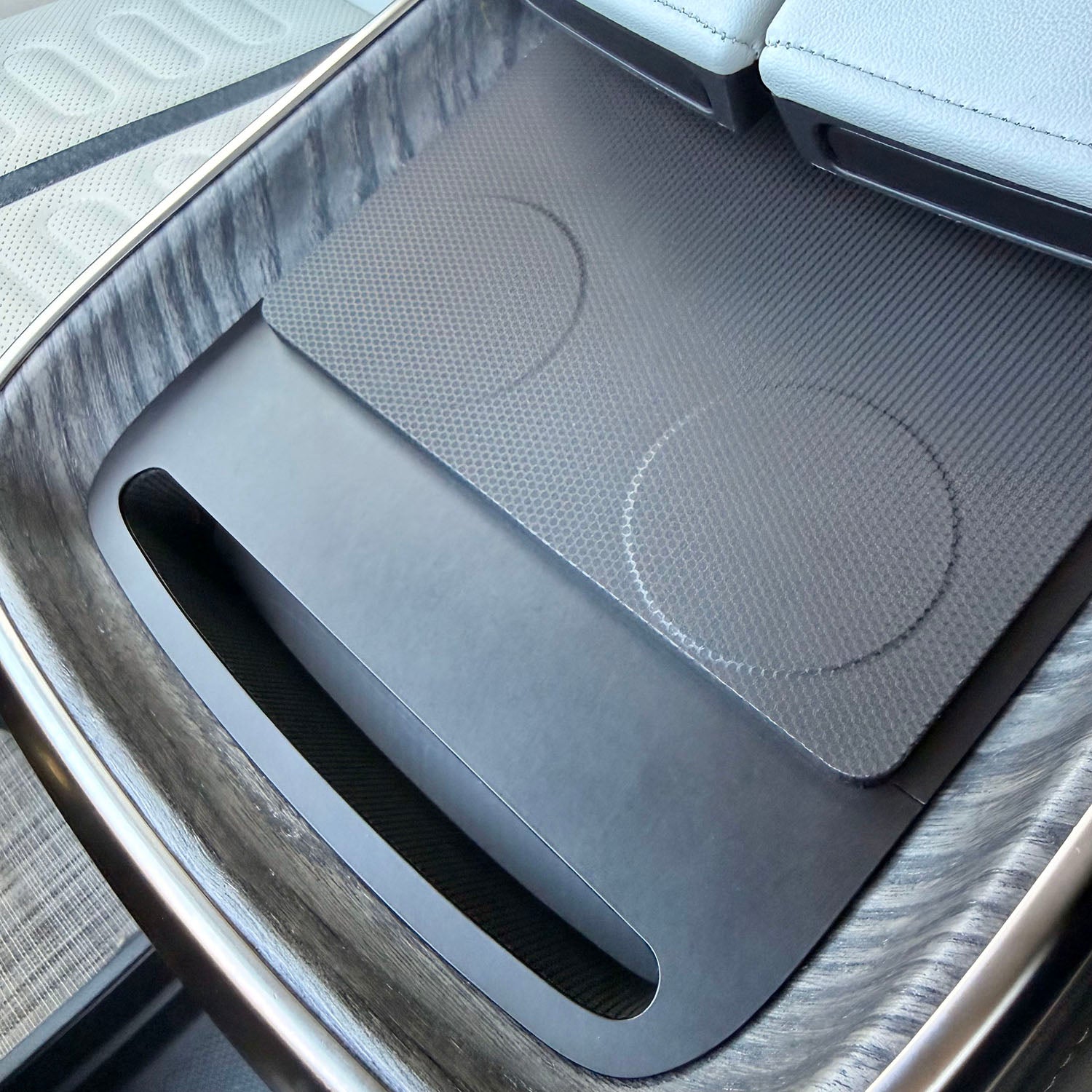 AdventureMat Ultra - Wireless Phone Charger for Rivian Gen 2 R1S and R1T - Coming Soon!