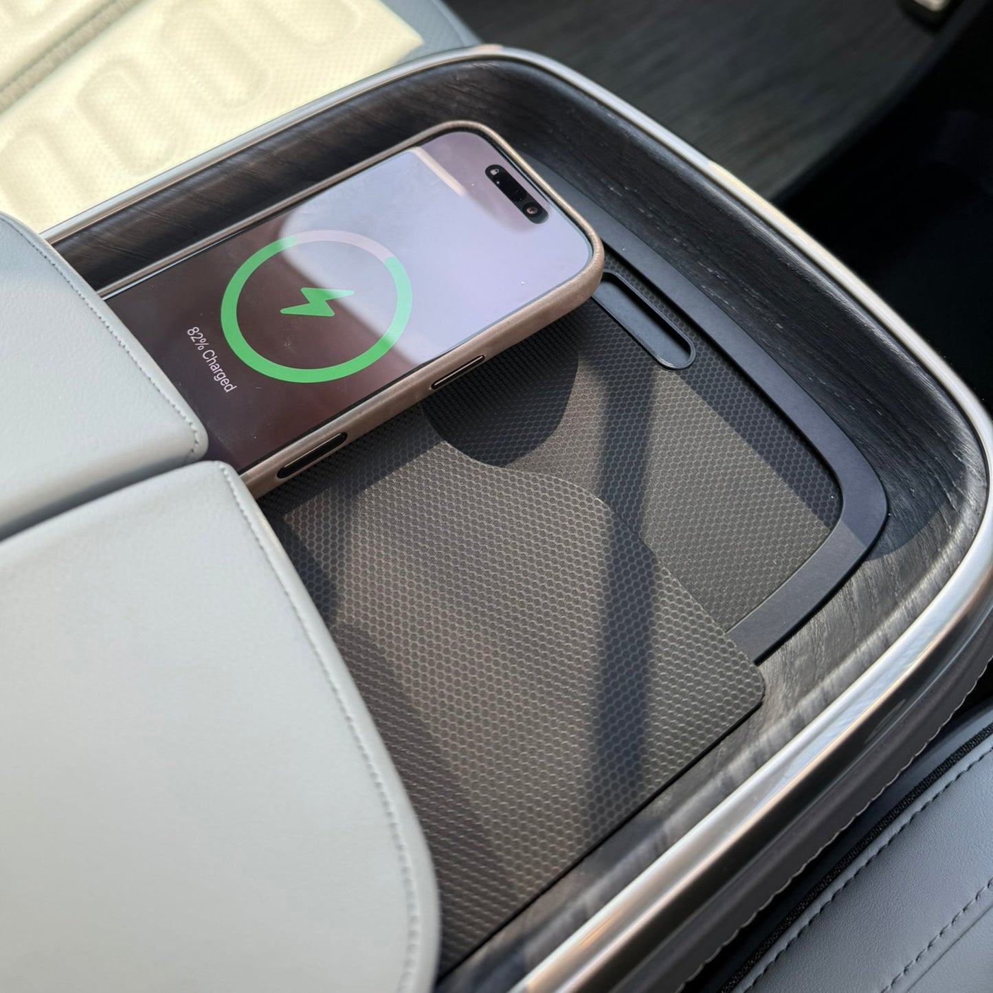 StowNCharge - Drive, Stow, Charge: Your MagSafe Solution for the Open Road